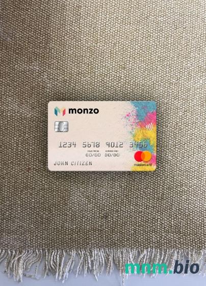 United Kingdom Monzo bank wygląd zdjęcia mastercard skan PSD + zdjęcie